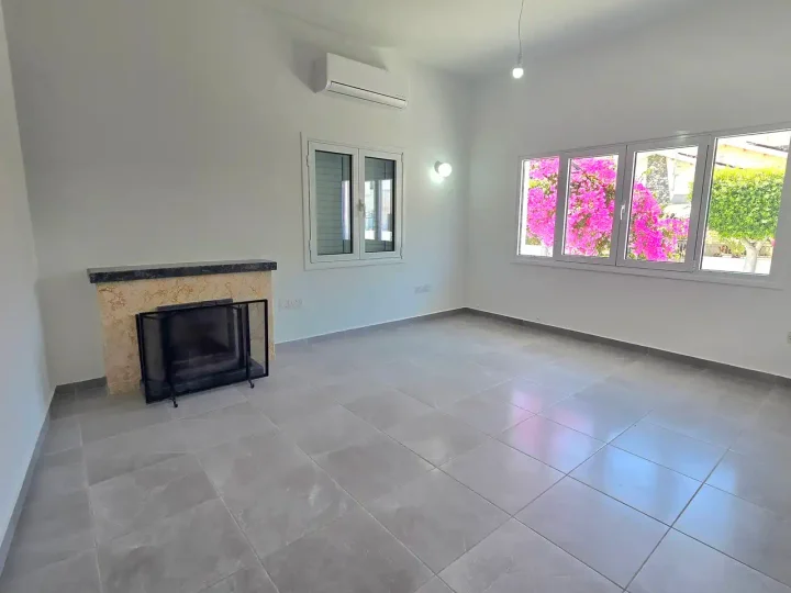 3-bedroom semi-detached house for rent 130 m² in Nicosia, Strovolos - Dasoupolis