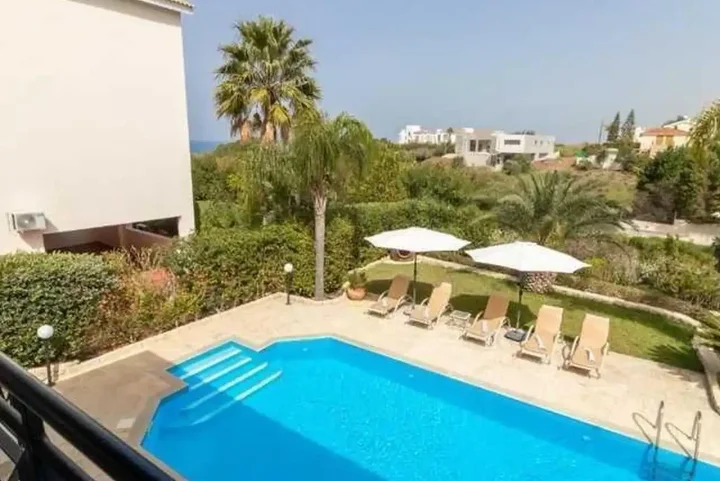 4-bedroom detached house for rent 240 m² in Paphos, Latsi