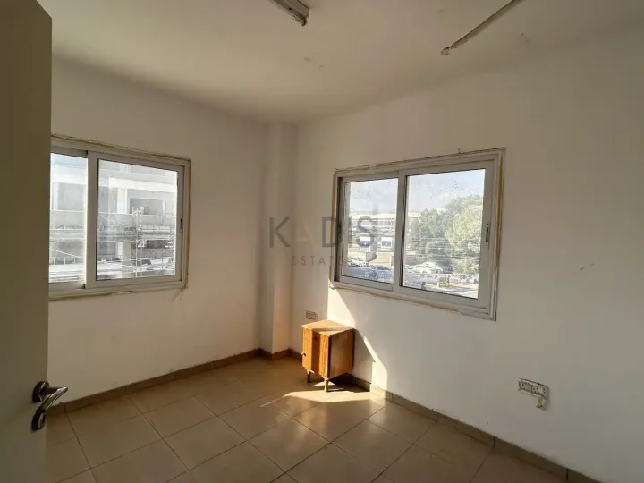 Office 250 m² for rent in Limassol, Limassol - Kapsalos