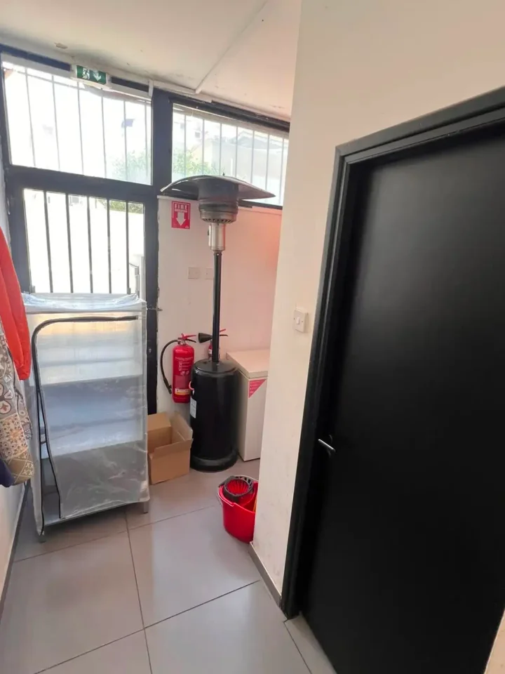 Trading area 70 m² for rent in Larnaca, Larnaka - Finikoudes