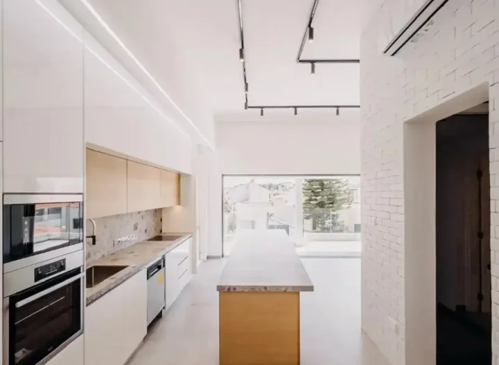 3-bedroom apartments for rent 180 m² in Nicosia, Egkomi