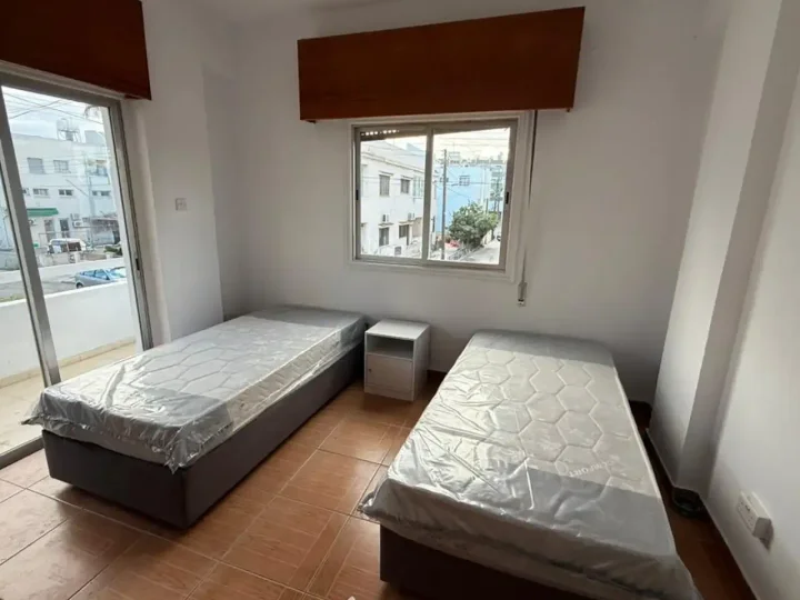 3-bedroom apartments for rent 100 m² in Larnaca, Larnaka - Finikoudes