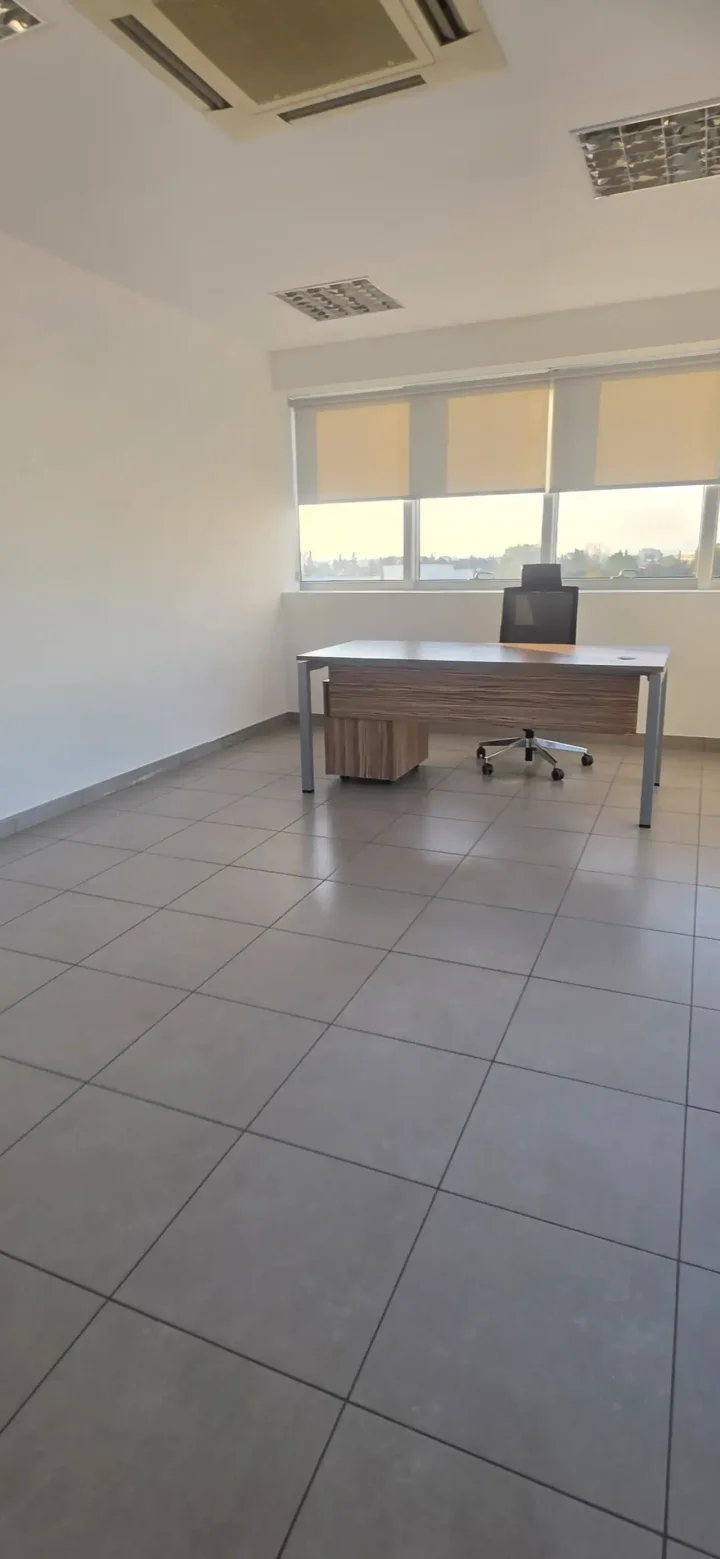 Office 120 m² for rent in Nicosia, Strovolos - Chryseleousa
