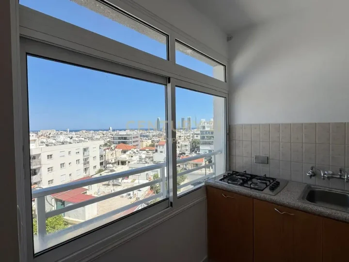 Office 171 m² for rent in Limassol, Germasogeia