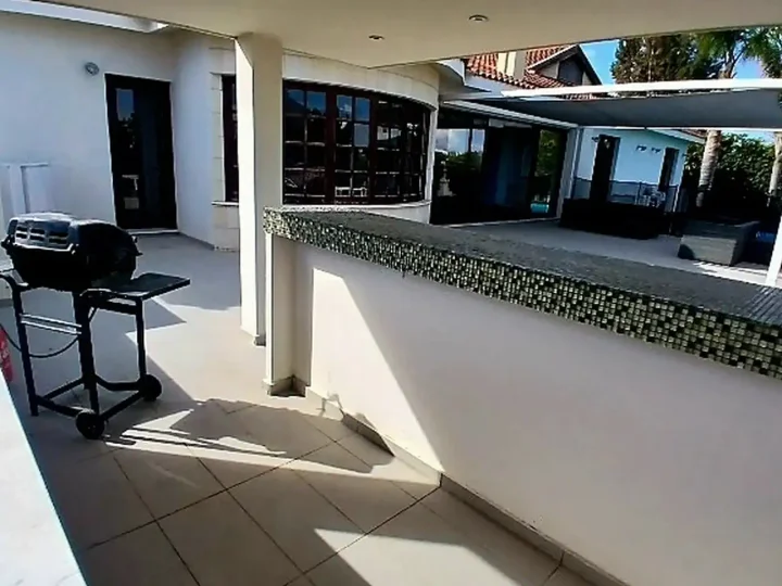 Residential properties for rent 300 m² in Nicosia, Latsia - Agios Georgios