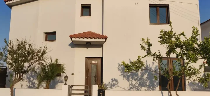 3-bedroom detached house for rent 160 m² in Larnaca, Aradippou - Agios Fanourios