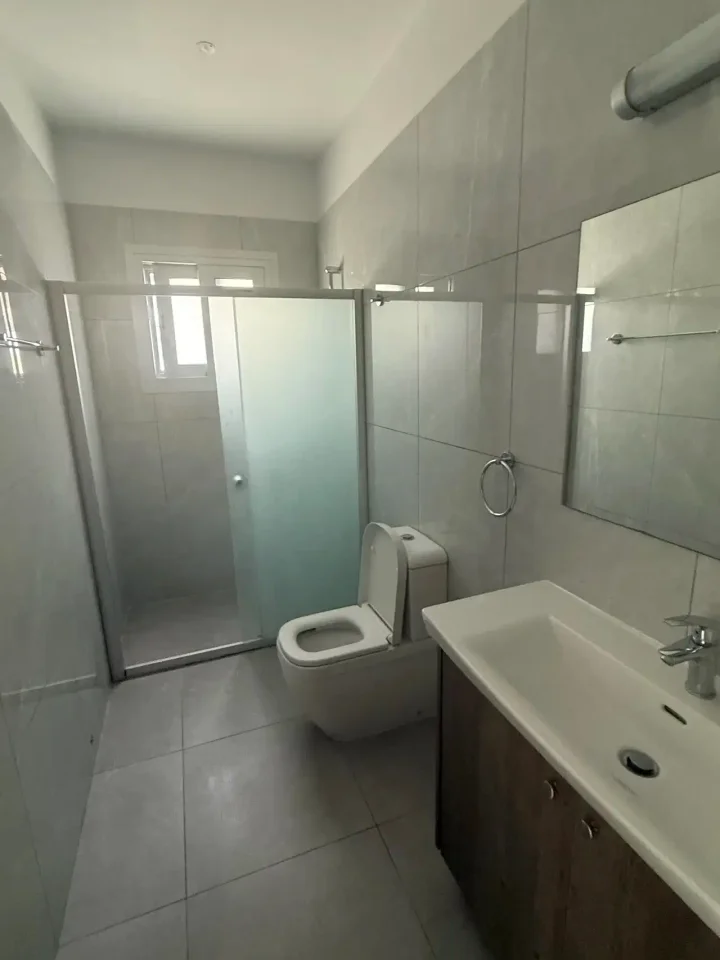 3-bedroom apartments for rent 180 m² in Limassol, Potamos Germasogeias