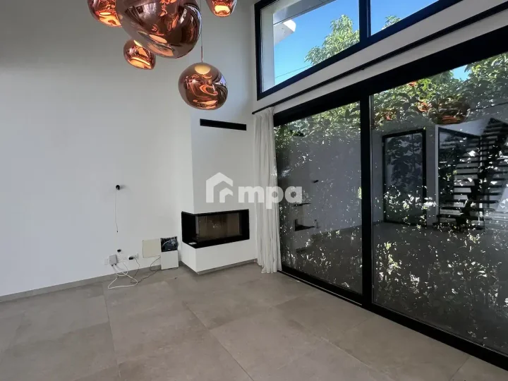 Отдельный дом в аренду 180 м² в Nicosia, Strovolos - Stavros
