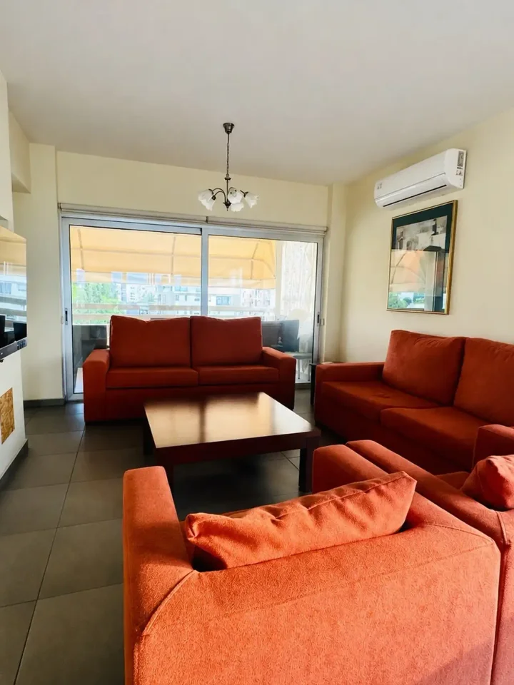 4-bedroom apartments for rent 195 m² in Nicosia, Nicosia - Lykabittos