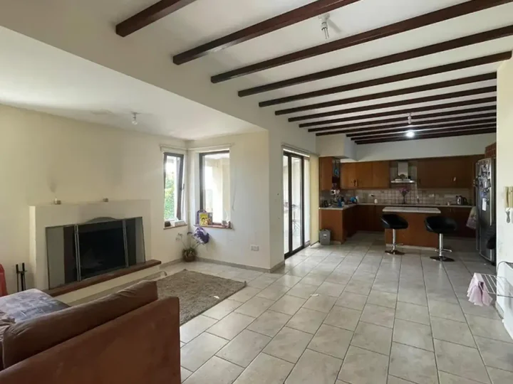 Detached house for rent 253 m² in Nicosia, Psimolofou