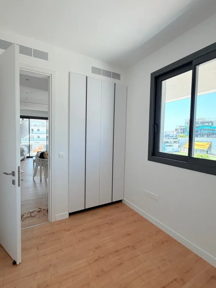 Penthouse for rent 78 m² in Limassol, Limassol - Agios Nicolaos