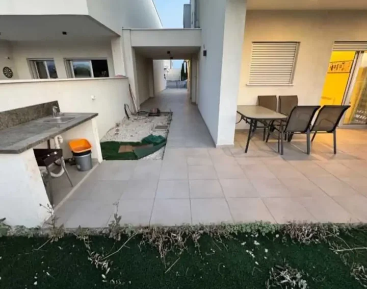 3-bedroom semi-detached house for rent 180 m² in Limassol, Limassol Marina