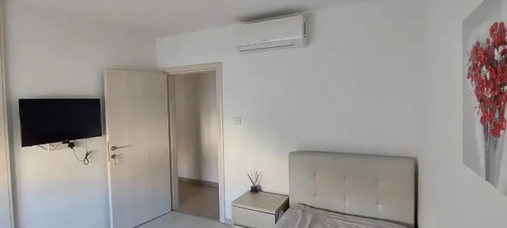 2-bedroom apartments for rent 90 m² in Larnaca, Larnaka - Finikoudes