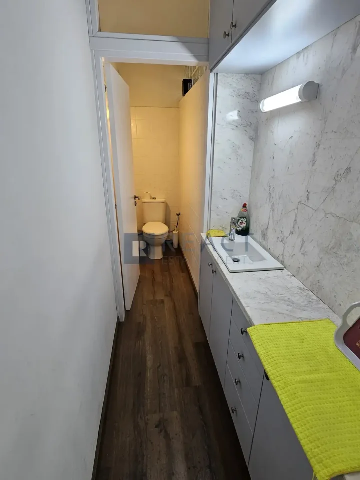 Office 65 m² for rent in Nicosia, Nicosia - Ag. Antonios