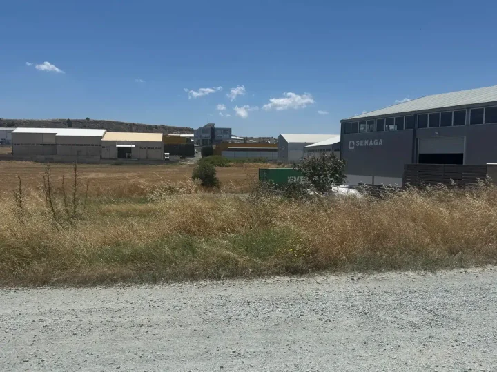 Plot of land for rent 1200 m² in Nicosia, Pera Chorio