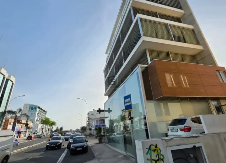 Office 150 m² for rent in Limassol, Limassol - Kapsalos