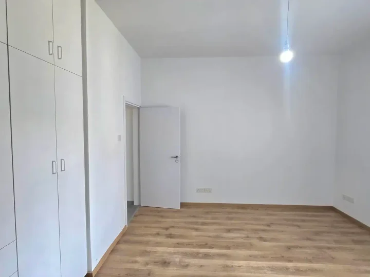 3-bedroom semi-detached house for rent 130 m² in Nicosia, Strovolos - Dasoupolis