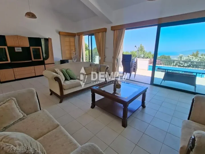 3-bedroom detached house for rent 220 m² in Paphos, Drouseia