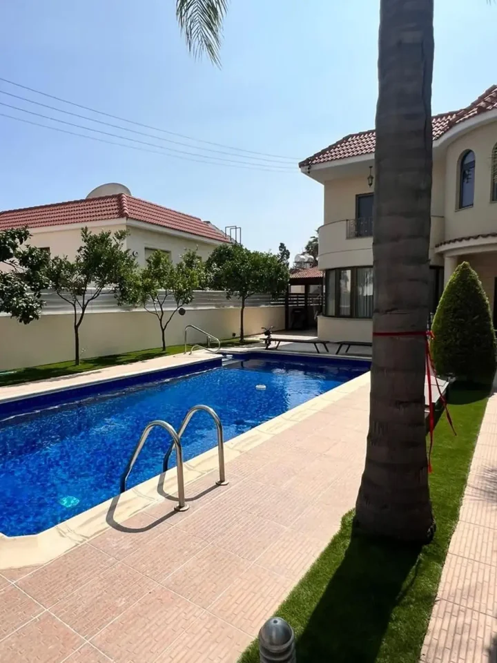 5-bedroom villa for rent 250 m² in Limassol, Agios Tychon