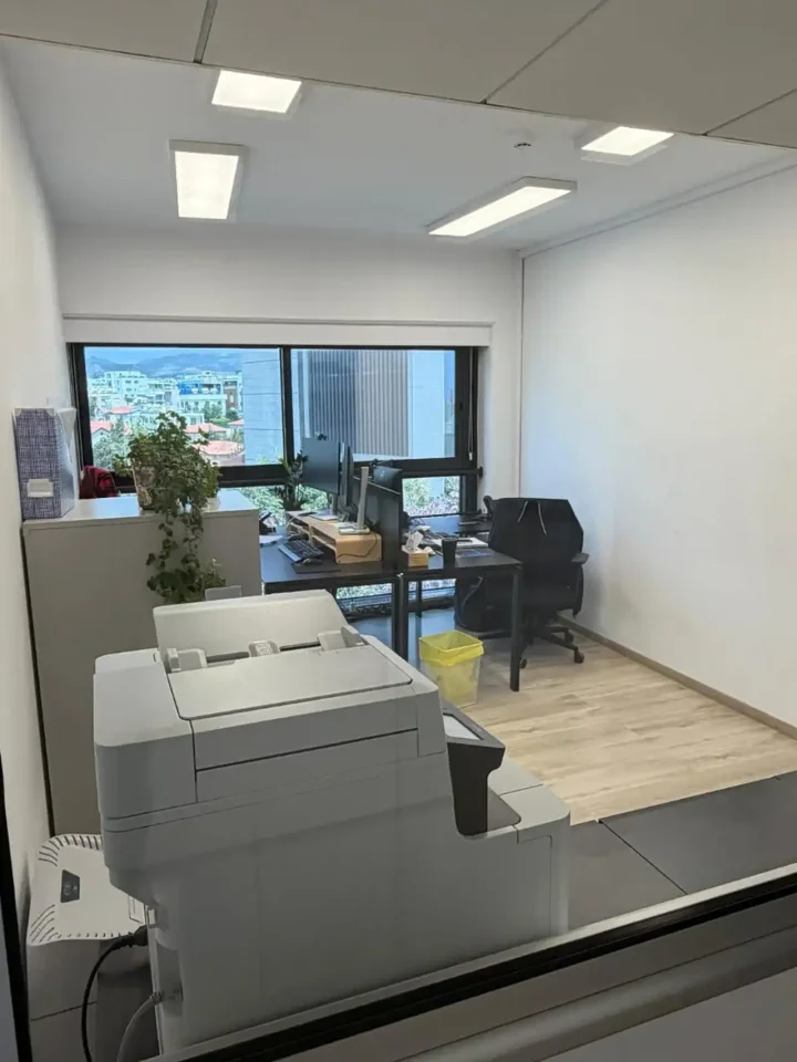 Office 150 m² for rent in Limassol, Limassol - Petrou Kai Pavlou
