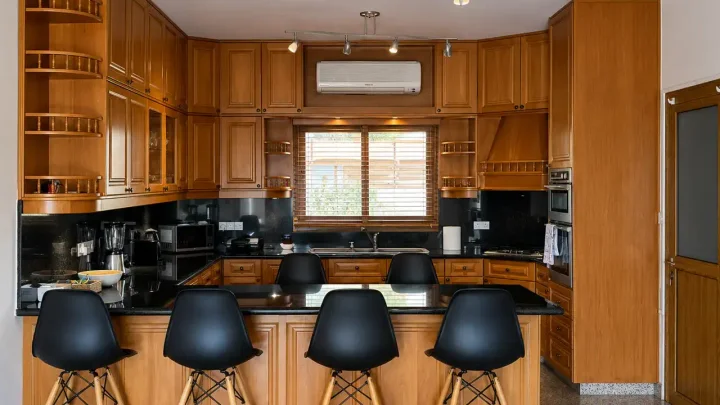 Detached house for rent 180 m² in Limassol, Apesia