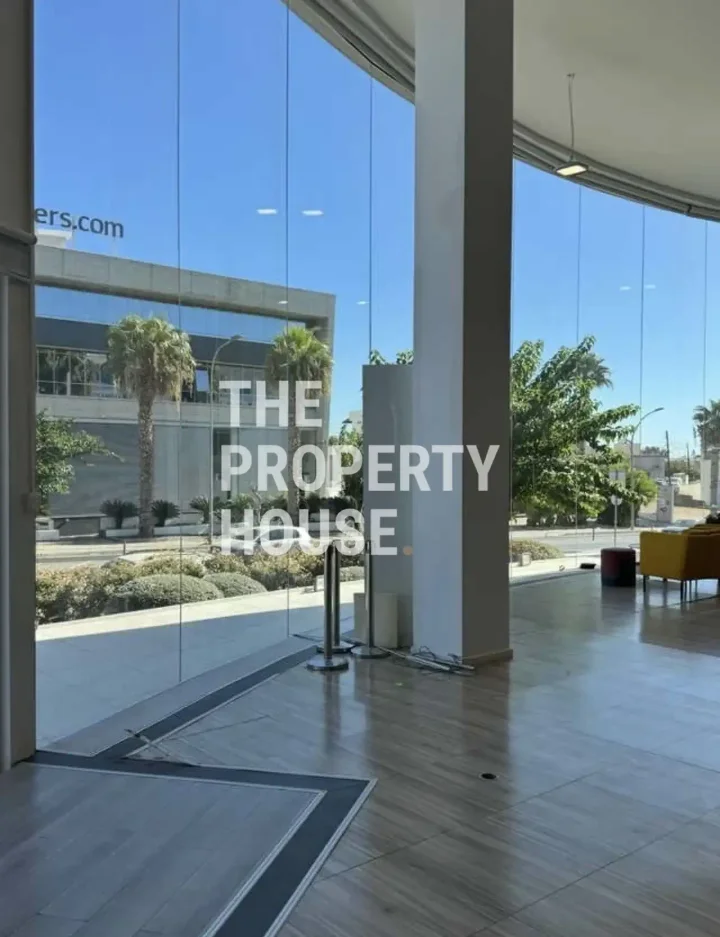 Office 715 m² for rent in Limassol, Agios Athanasios