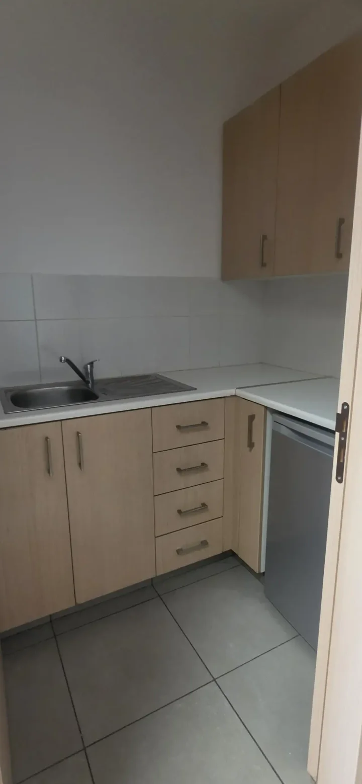 Office 120 m² for rent in Nicosia, Strovolos - Chryseleousa