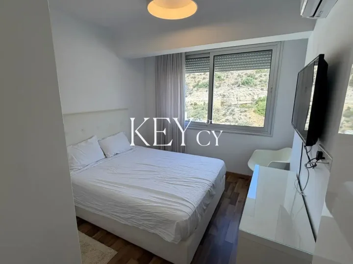 3-bedroom apartments for rent 198 m² in Limassol, Limassol - Mesa Geitonia