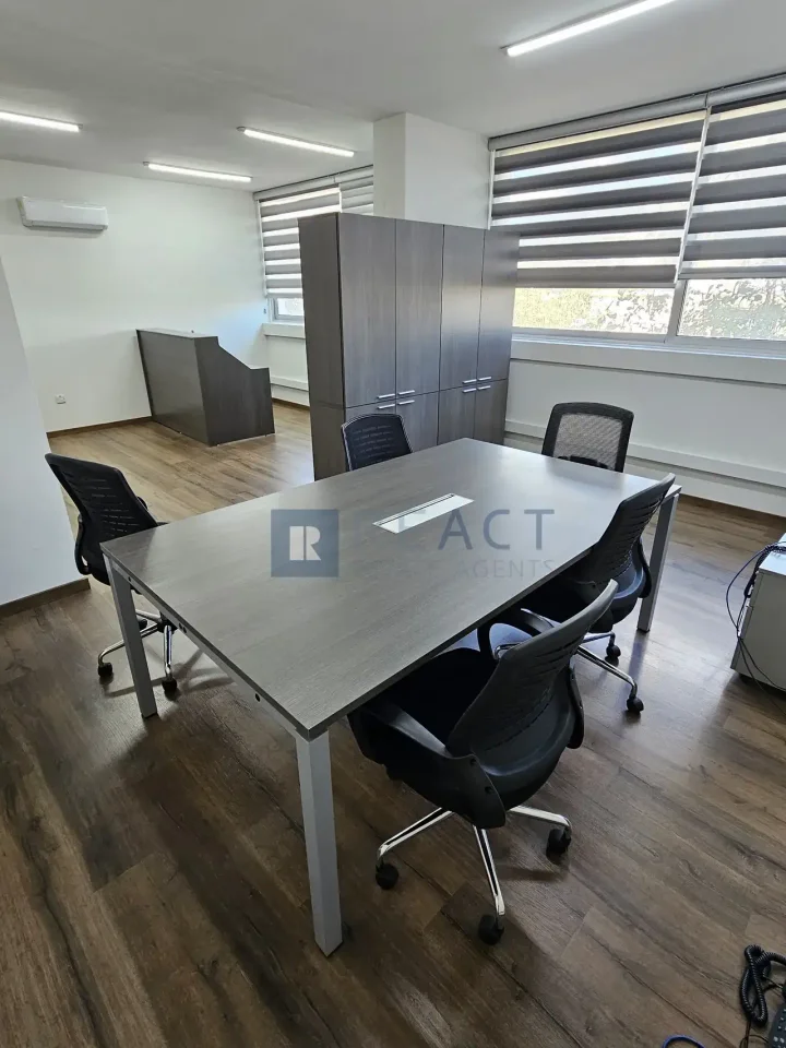 Office 65 m² for rent in Nicosia, Nicosia - Ag. Antonios