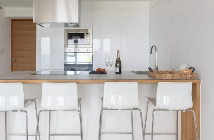 2-bedroom apartments for rent 118 m² in Limassol, Germasogeia Tourist Area