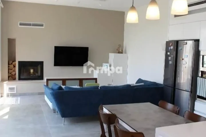 Μονοκατοικία προς ενοικίαση 300 μ² στην τοποθεσία Nicosia, Latsia - Agios Eleftherios