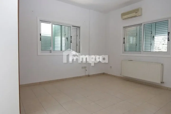 Detached house for rent 268 m² in Nicosia, Strovolos - Stavros