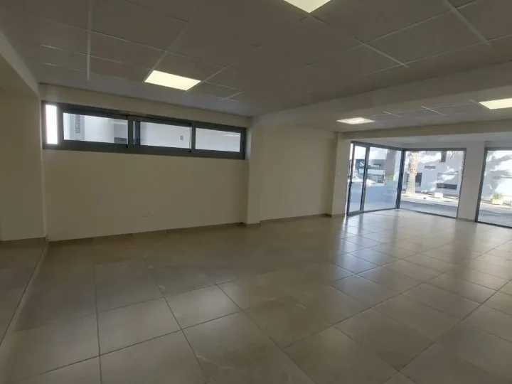 Commercial properties 120 m² for rent in Nicosia, Agioi Omologites