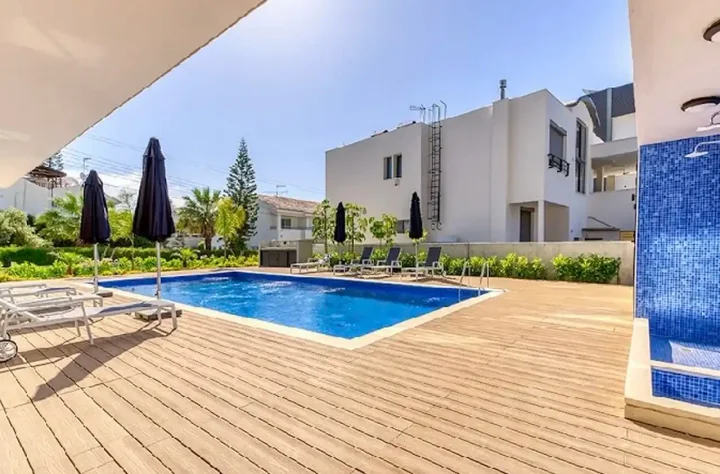 Apartments for rent 109 m² in Limassol, Germasogeia Tourist Area