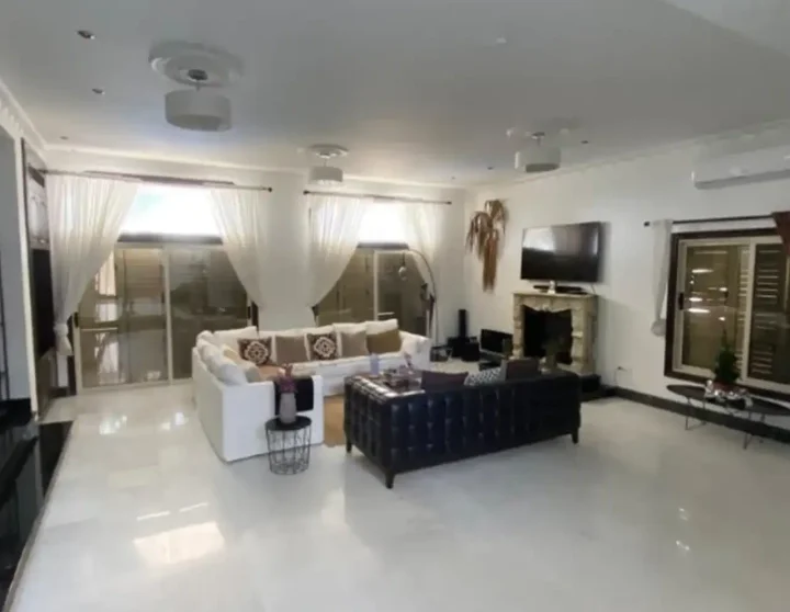 Отдельный дом в аренду 490 м² в Larnaca, Meneou