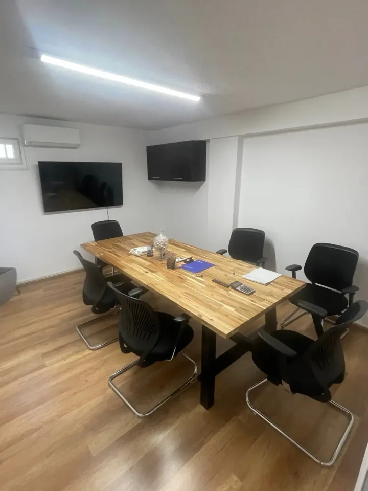 Office 70 m² for rent in Limassol, Parekklisia Tourist Area