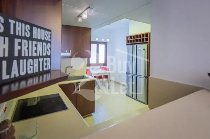 3-bedroom apartments for rent 130 m² in Limassol, Germasogeia Tourist Area