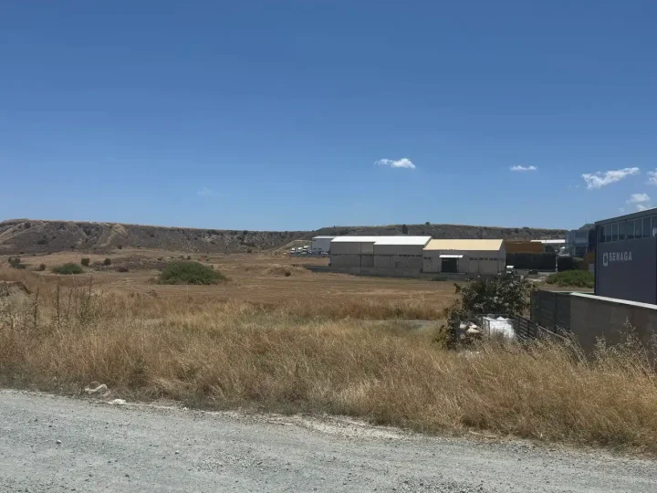 Plot of land for rent 1200 m² in Nicosia, Pera Chorio