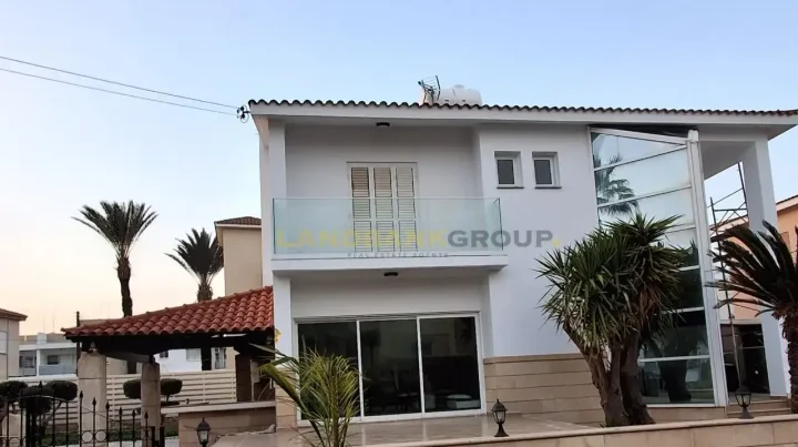 Villa for rent 250 m² in Nicosia, Latsia - Agios Georgios