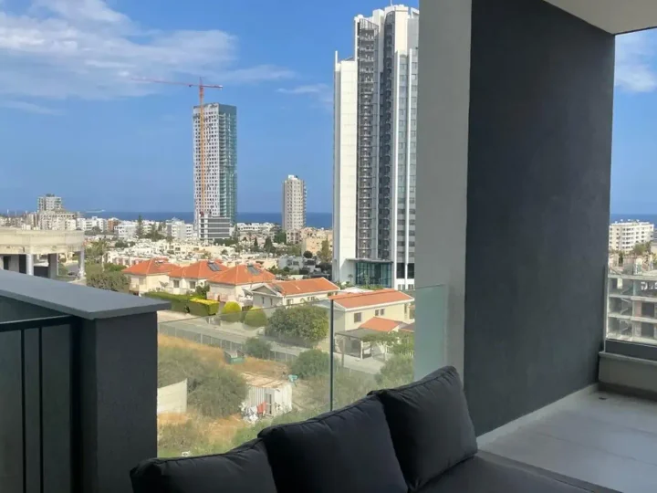 3-bedroom apartments for rent 120 m² in Limassol, Potamos Germasogeias
