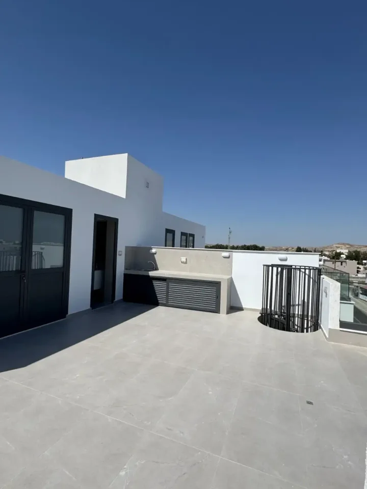 3-bedroom penthouse for rent 140 m² in Larnaca, Livadia Larnakas