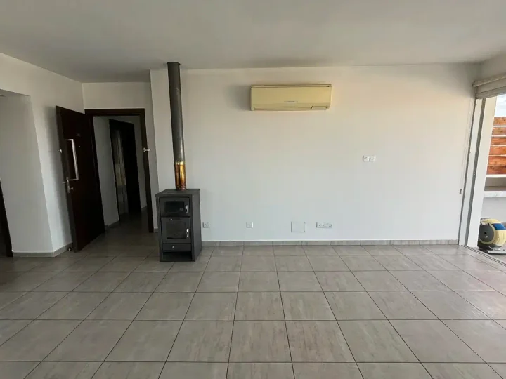 3-bedroom penthouse for rent 180 m² in Nicosia, Strovolos - Agios Vasileios