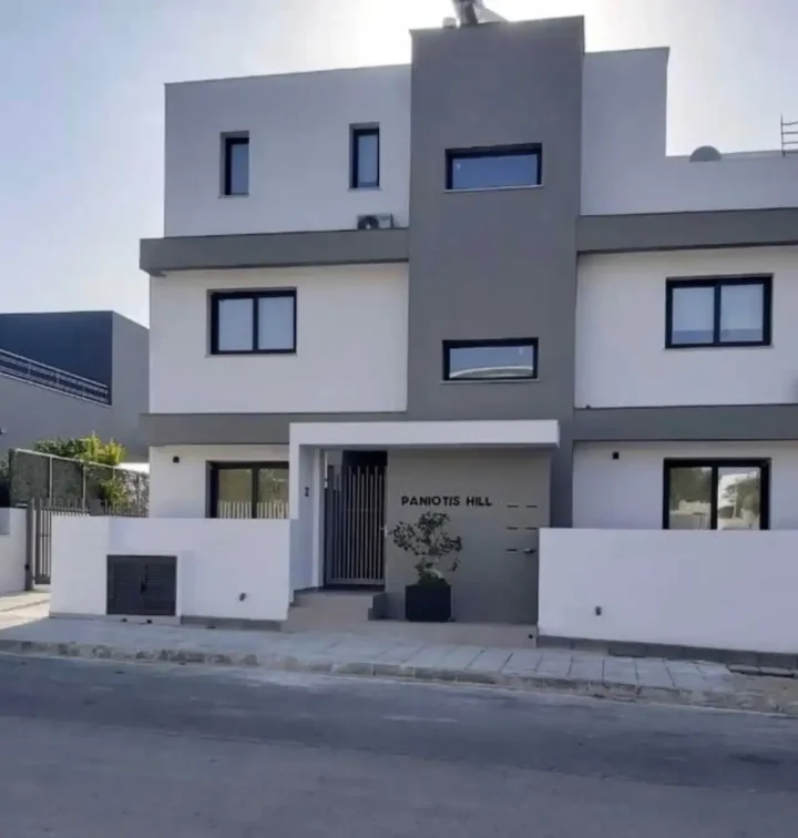 Apartments for rent 100 m² in Limassol, Germasogeia