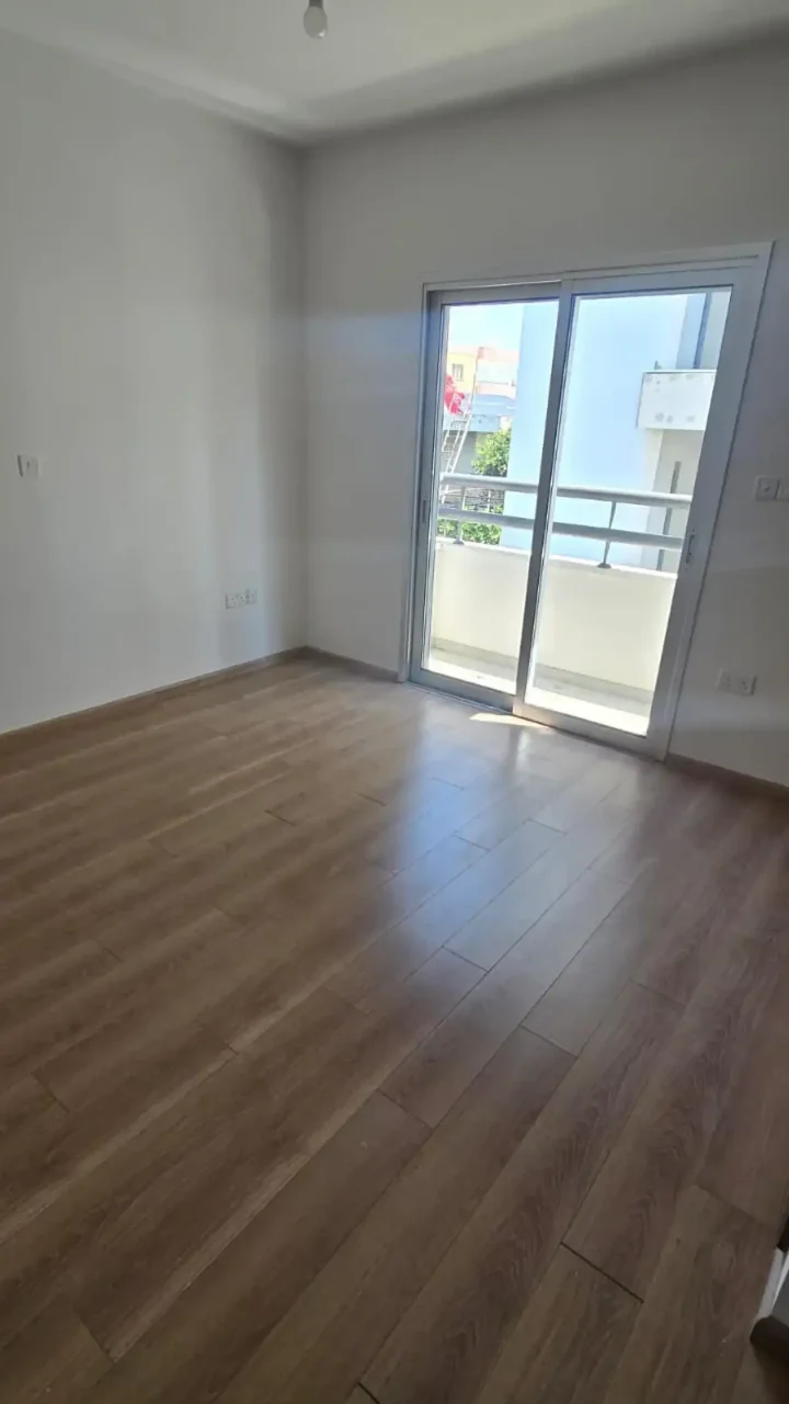 Apartments for rent 150 m² in Limassol, Limassol - Petrou Kai Pavlou