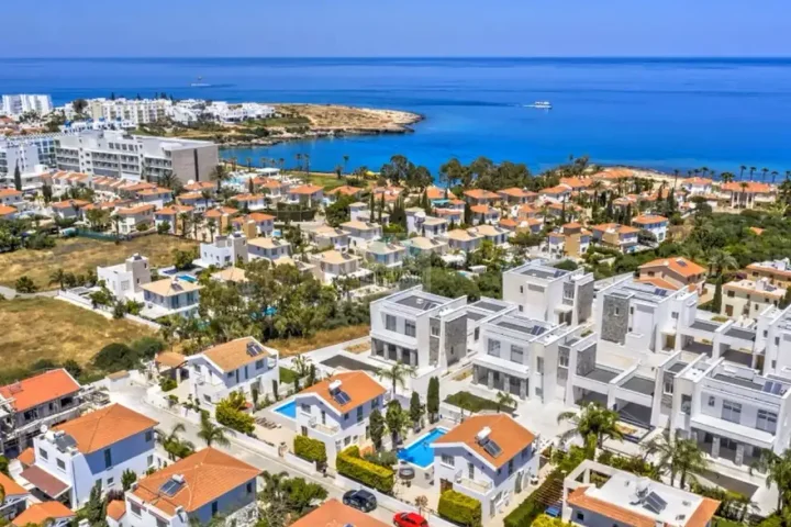 4-bedroom villa for rent 160 m² in Famagusta, Protaras