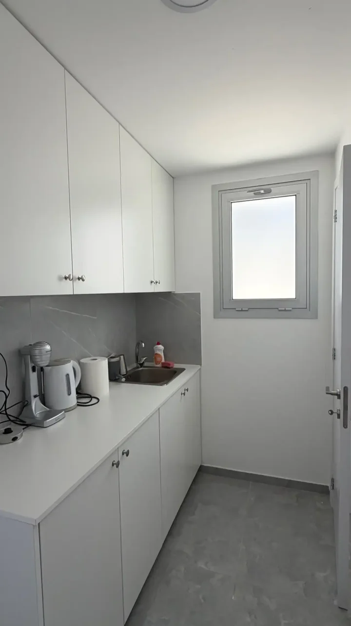Office 100 m² for rent in Larnaca, Larnaka - Sotiros