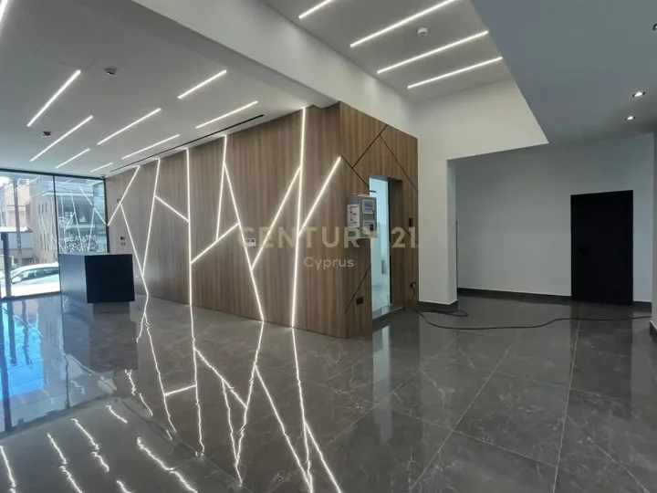 Commercial properties 500 m² for rent in Limassol, Limassol - Agios Nicolaos