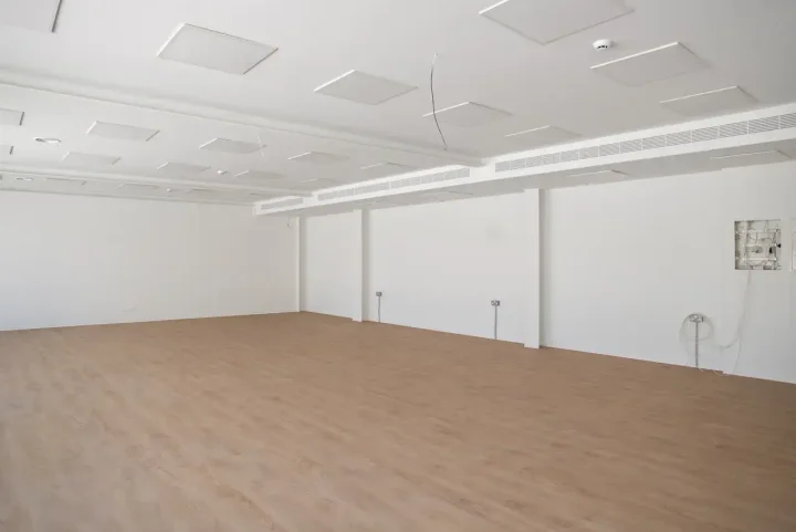 Office 130 m² for rent in Limassol, Historical Center