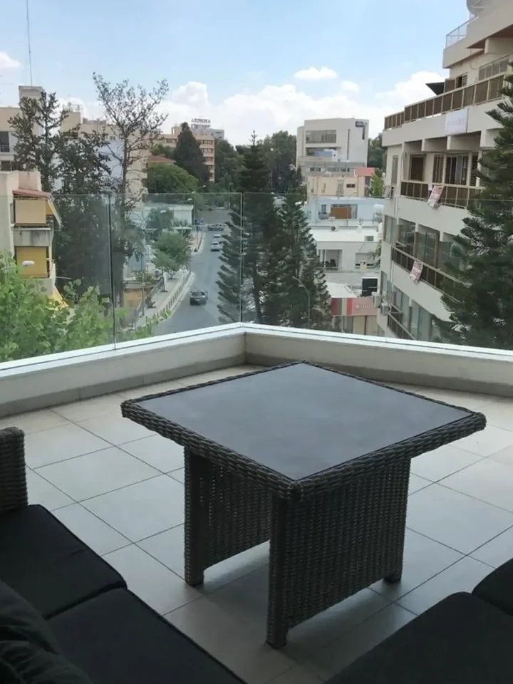 3-bedroom apartments for rent 190 m² in Nicosia, Egkomi