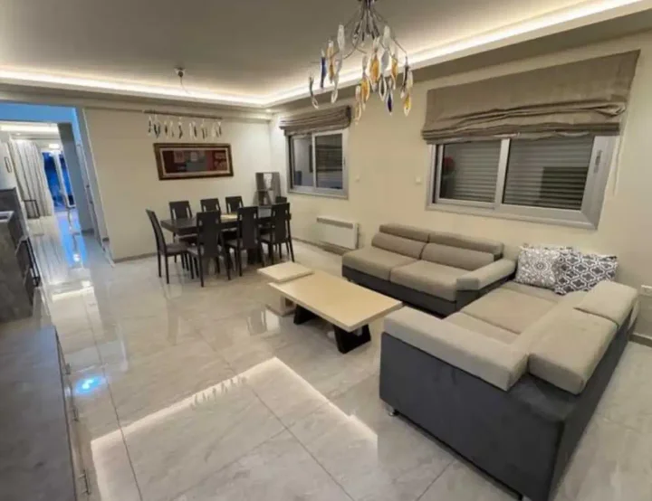 3-bedroom semi-detached house for rent 180 m² in Limassol, Limassol Marina